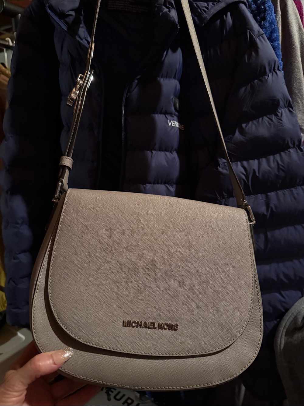 Michael Kors Crossbody Bag in Taupe Gray
